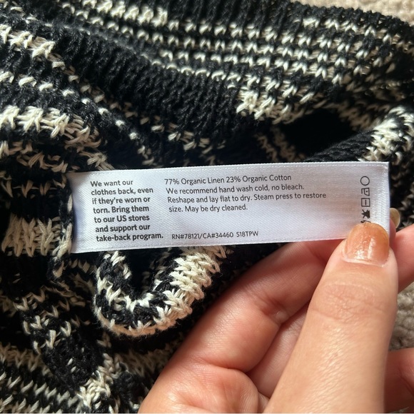 Eileen Fisher Black and White Top- XS - Picture 5 of 6